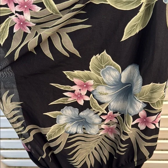 Tommy Bahama Black Tropical Floral One-Piece Swimsuit to small for me - Picture 11 of 11